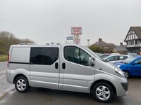 VAUXHALL VIVARO